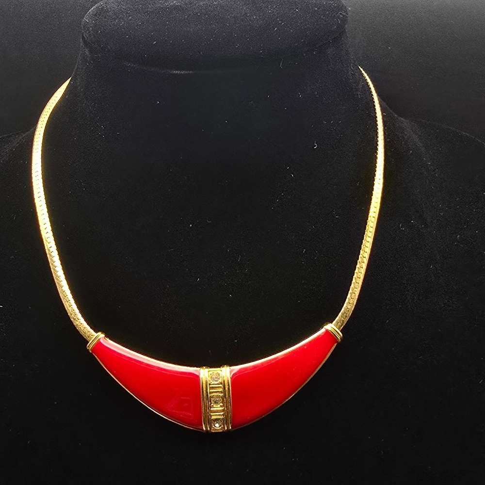 Avon 1988 Dramatic Style Necklace Red Enamel Gold Tone Vintage 1980s Jewelry
